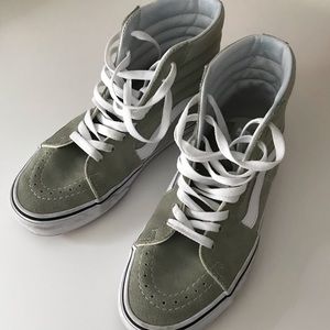 Women’s high top Vans.
